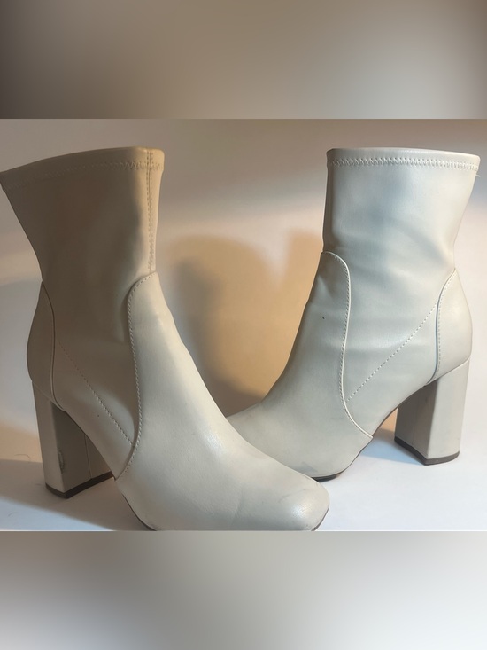 a new dayy Shoes - Classic White Stretch Ankle Boots with Block Heel